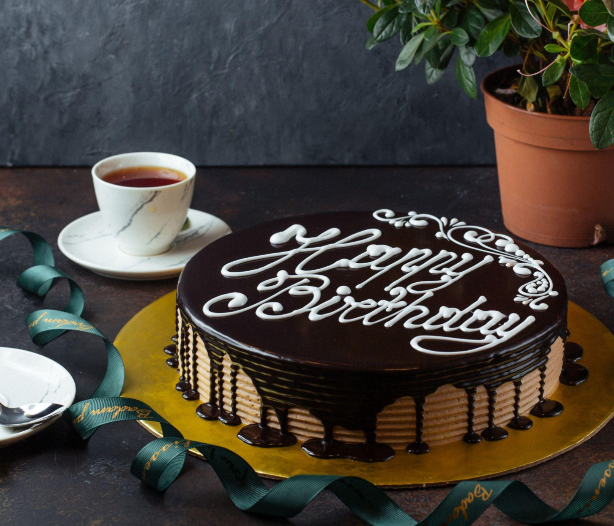 Why Half Kg Cakes Are Perfect for Small Gatherings Why Half Kg Cakes Are Perfect for Small Gatherings